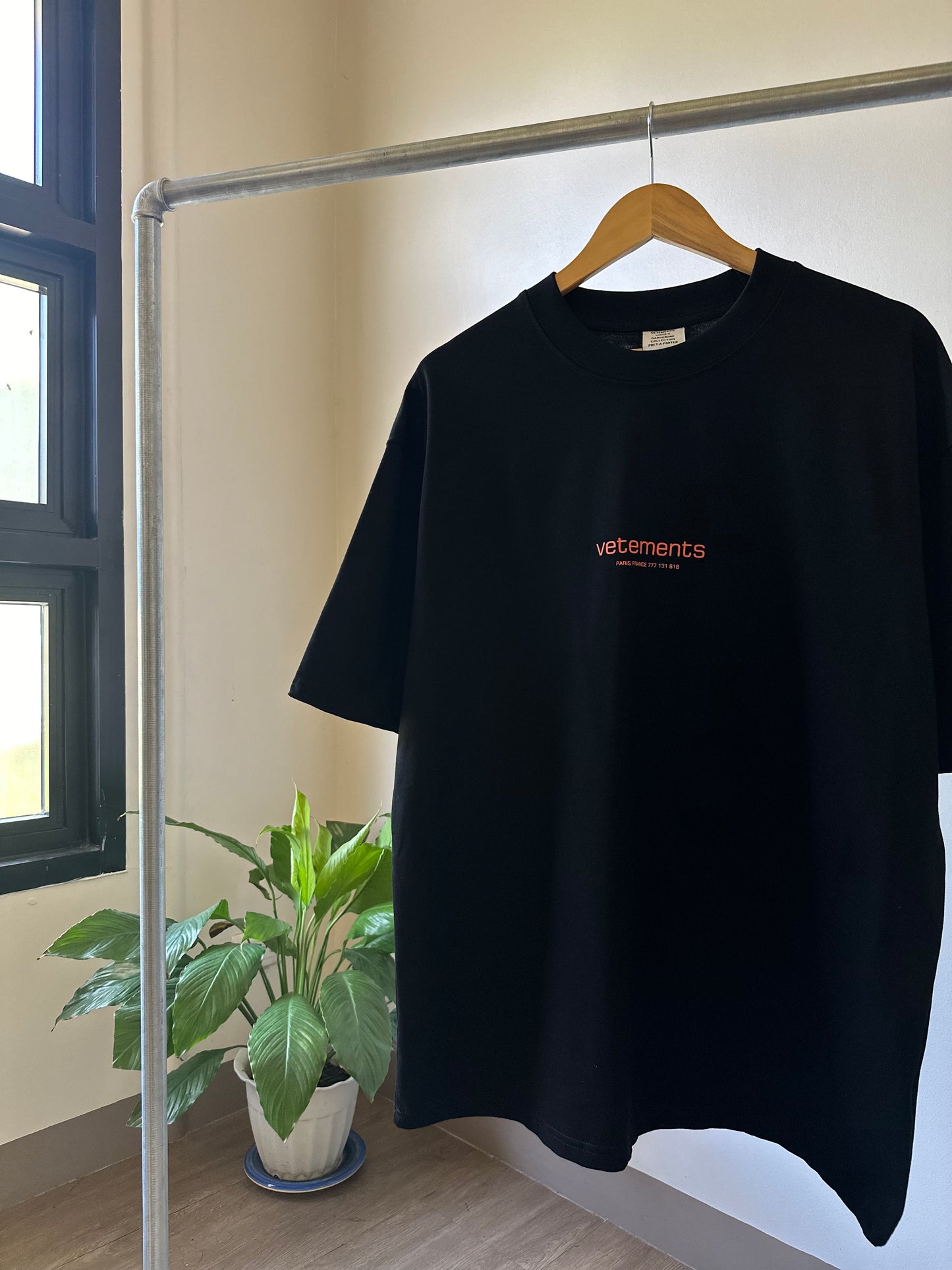 Vetements T-Shirt (Oversized/Black)