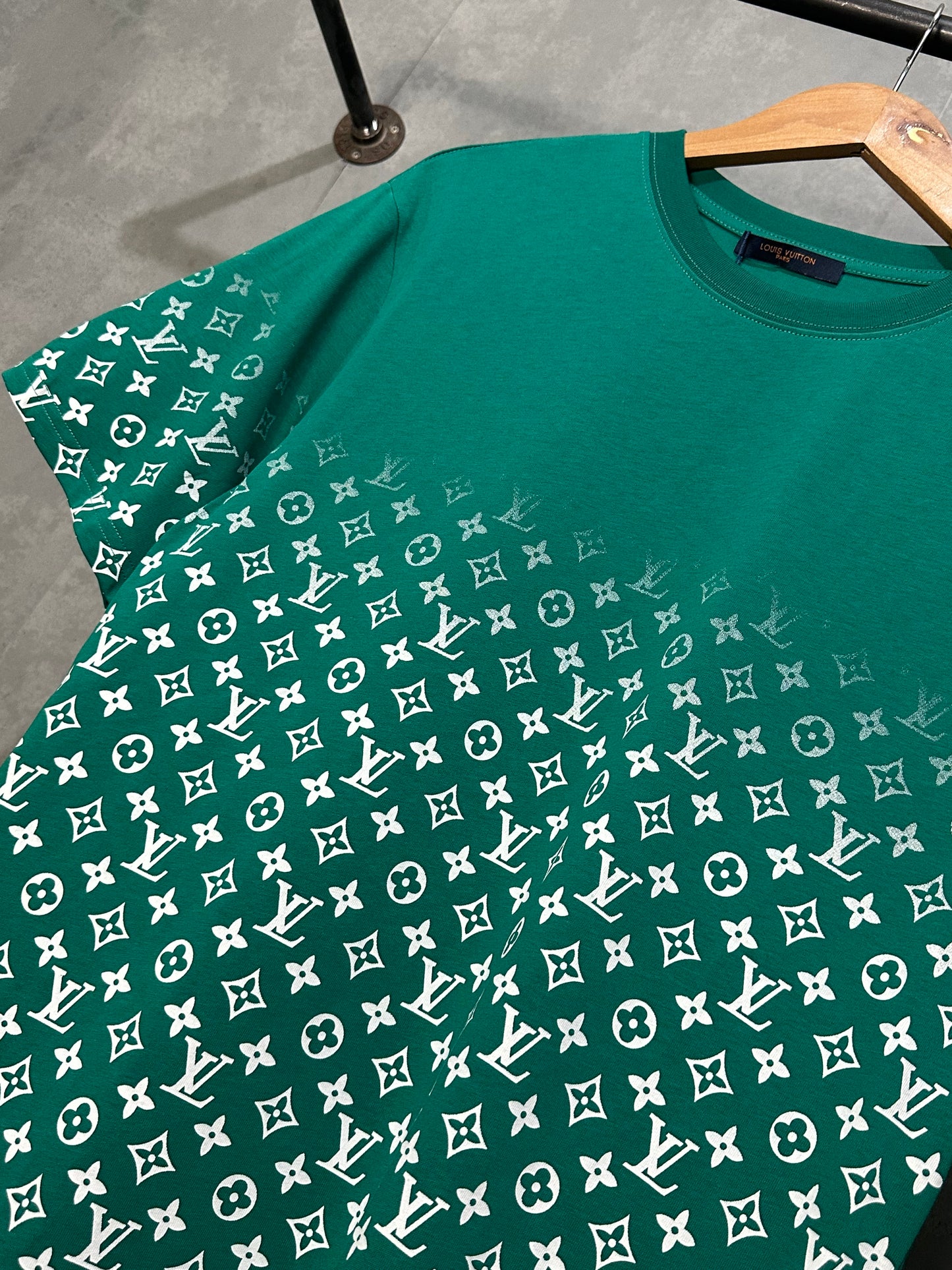 Louis Vuitton Gradient Monogram T-Shirt (Green)