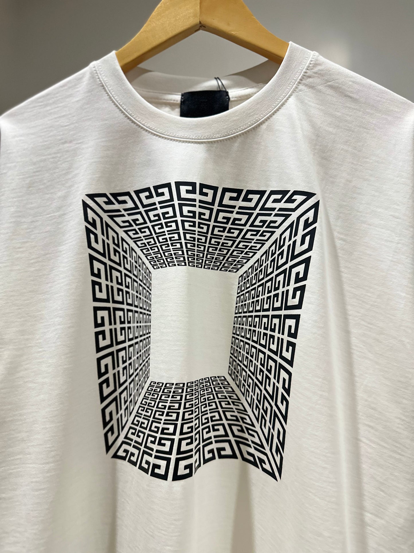 Givenchy 4D T-Shirt (White)