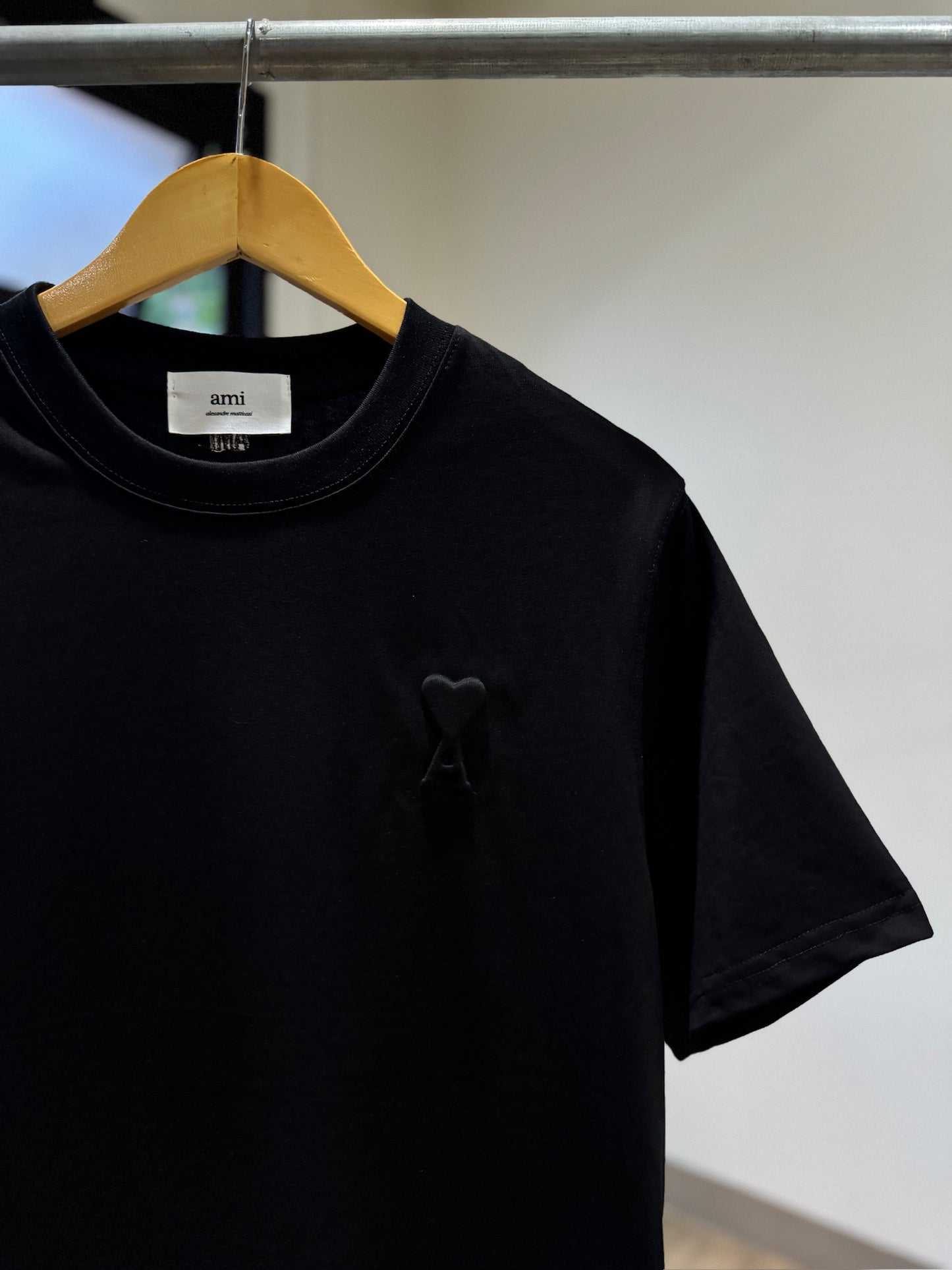 AMI Paris T-Shirt (Oversized/Embossed Logo)