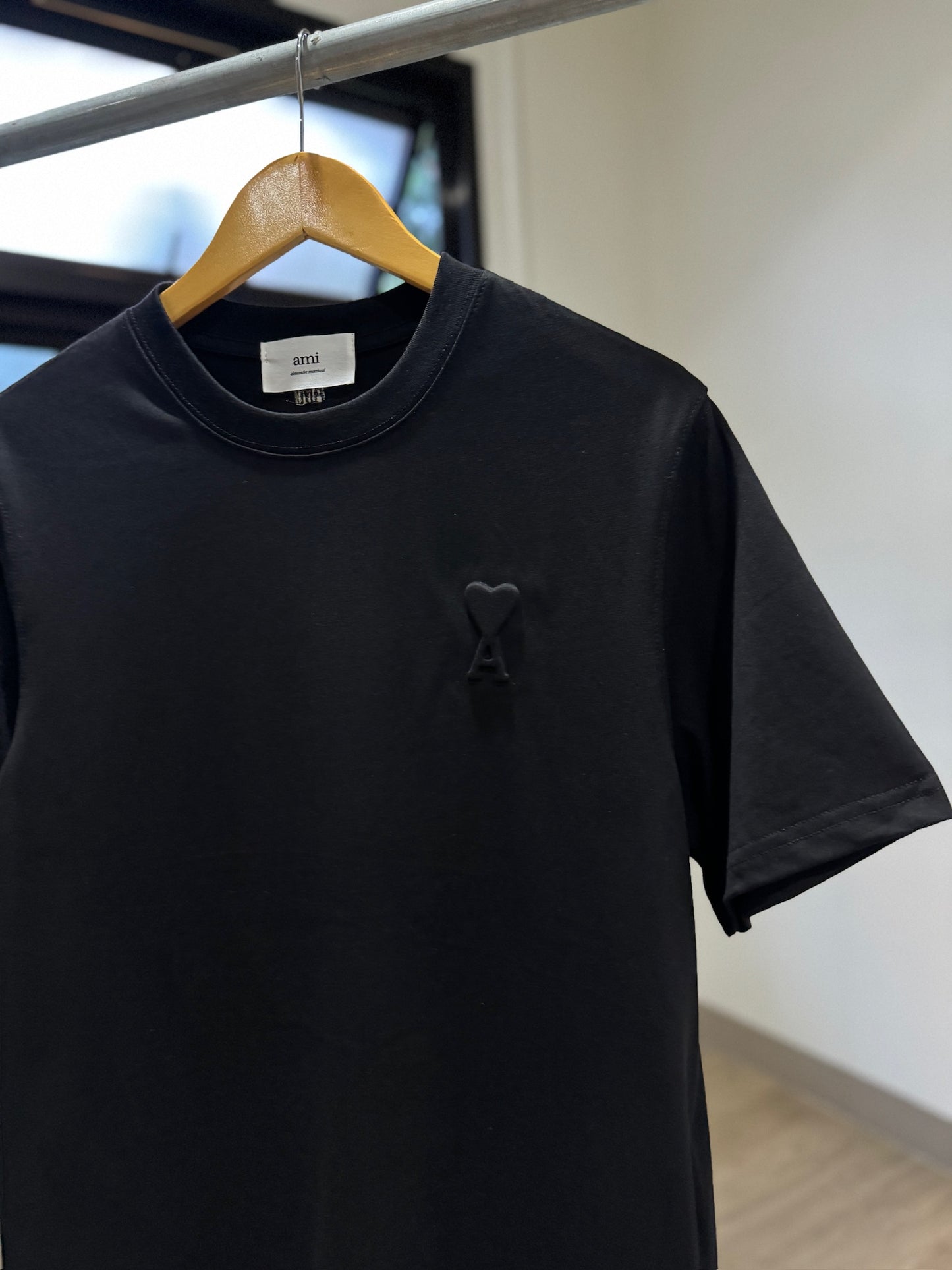 AMI Paris T-Shirt (Oversized/Embossed Logo)