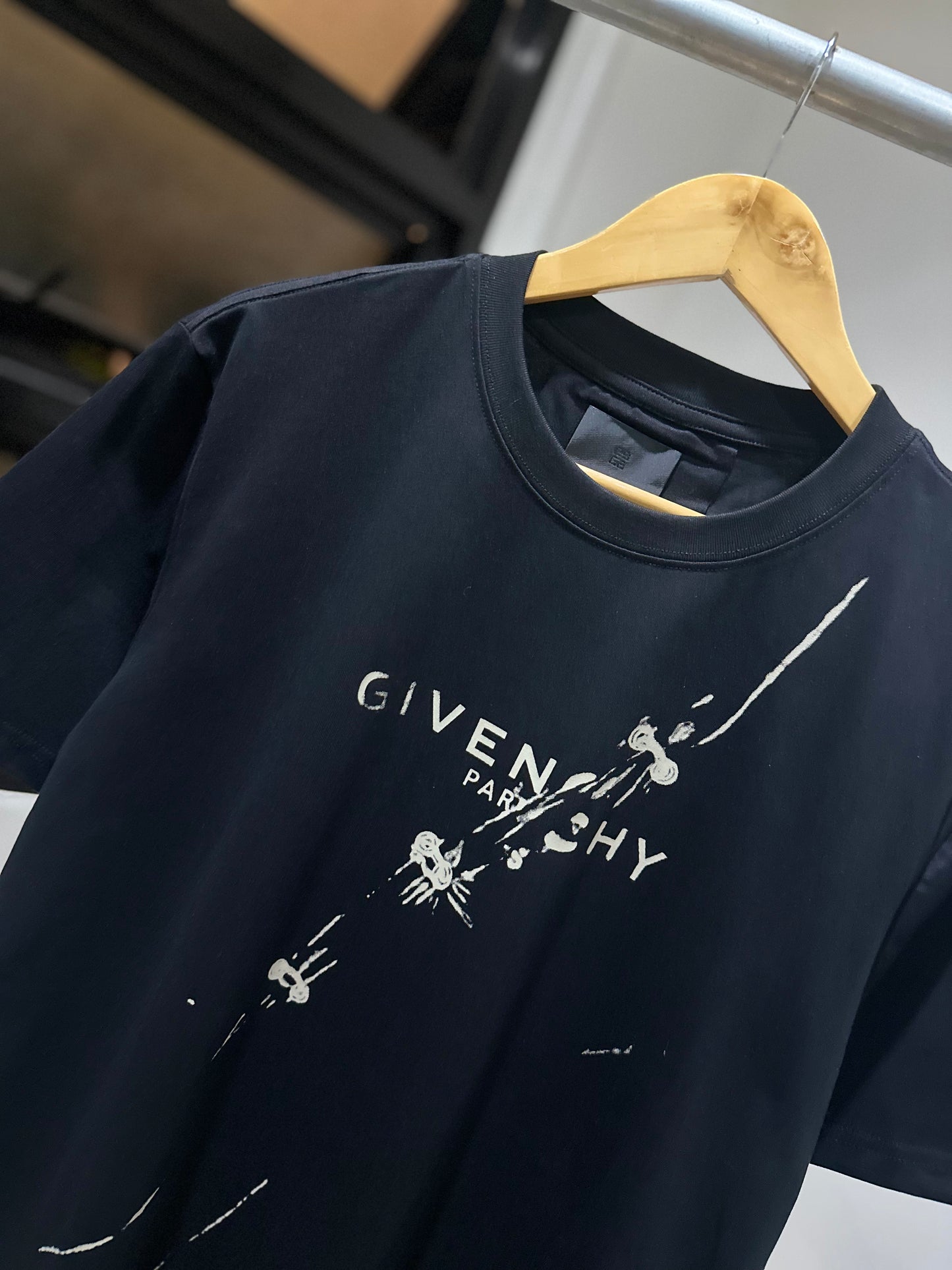 Givenchy T-Shirt (Black)