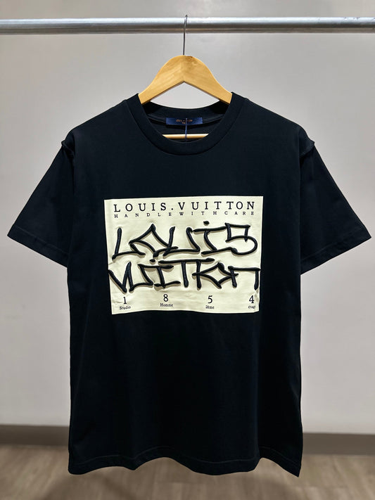 Louis Vuitton Signature T-Shirt (Black)