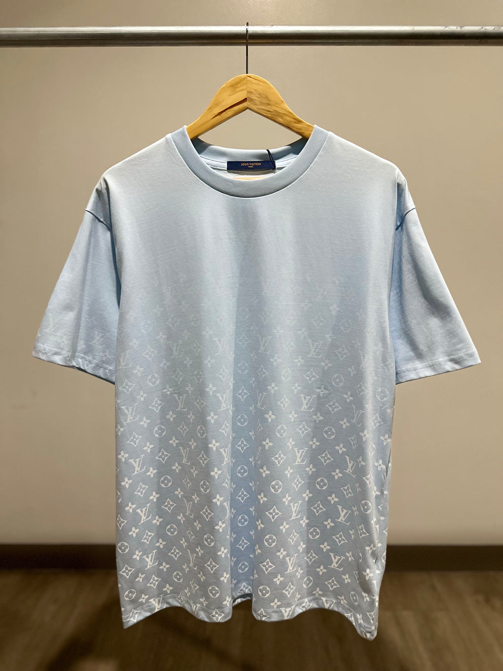 Louis Vuitton Gradient Monogram T-Shirt (Blue) – Dad from MNL