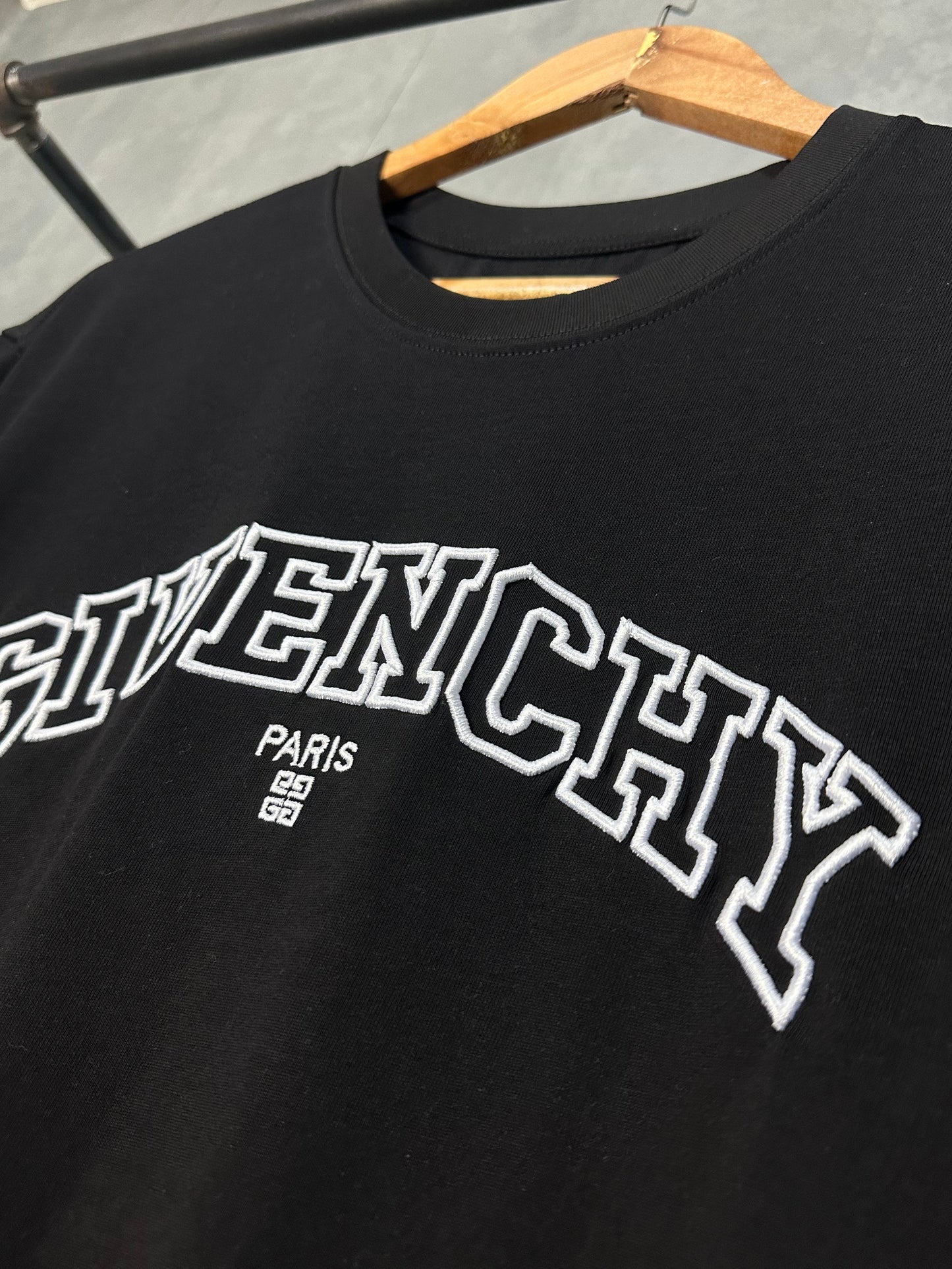 Givenchy Paris T-Shirt (Embroid)