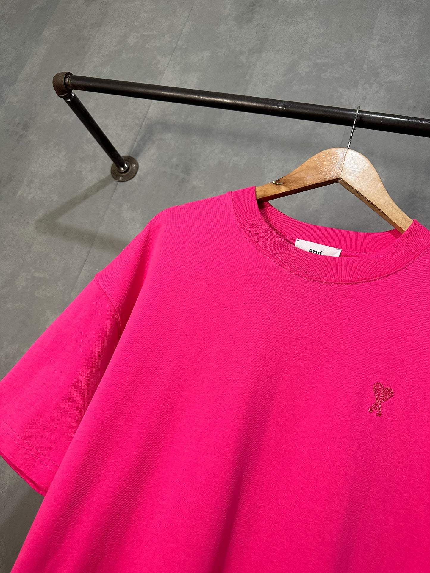 AMI de Coeur T-Shirt (Pink)