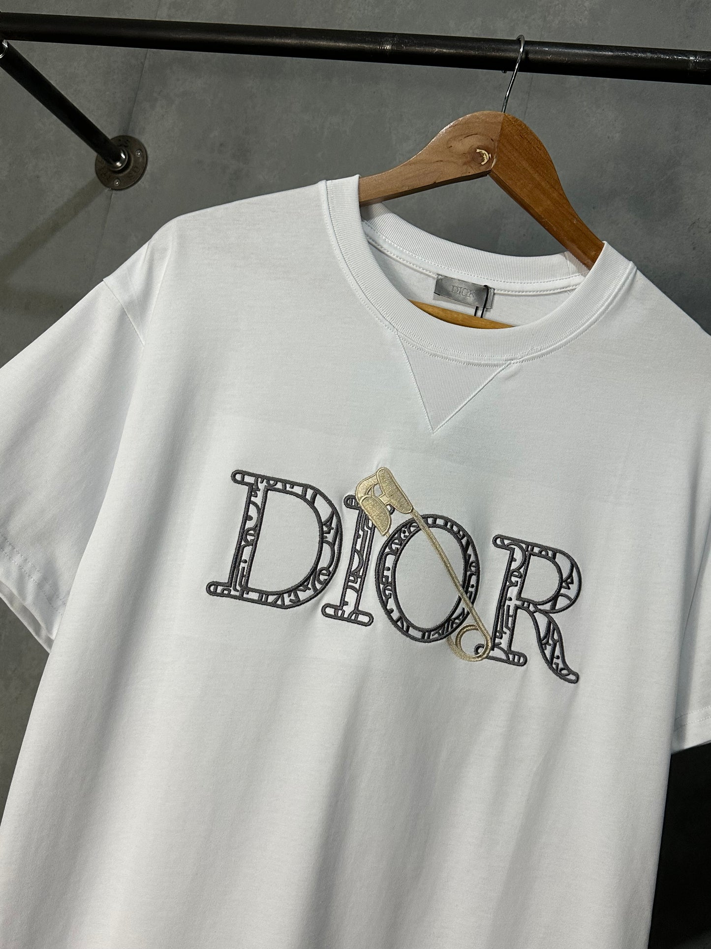 Christian Dior T-Shirt (White/Embroid)