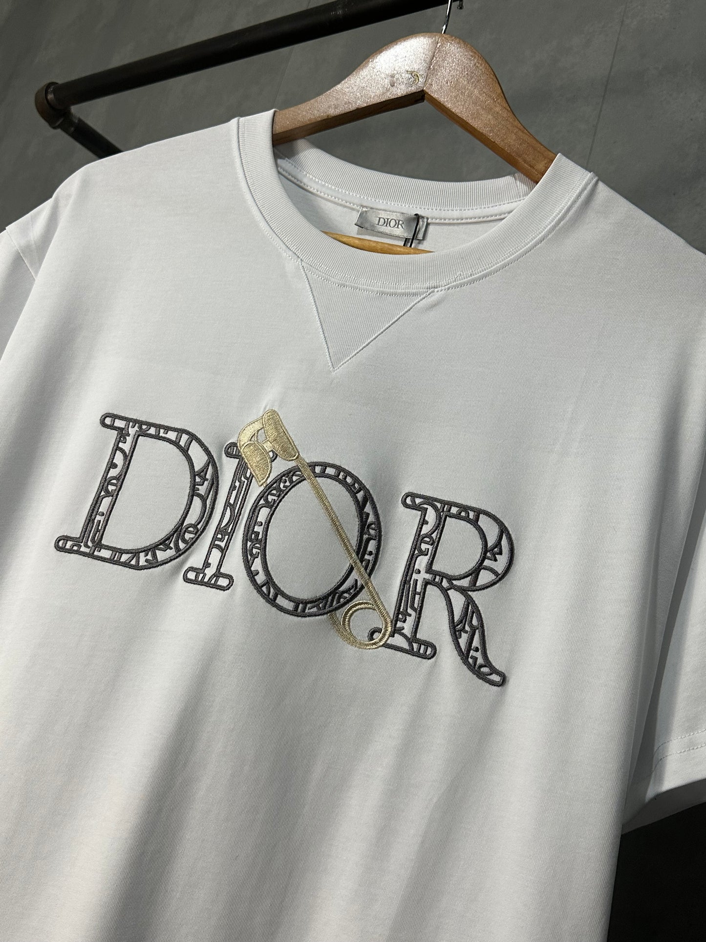 Christian Dior T-Shirt (White/Embroid)