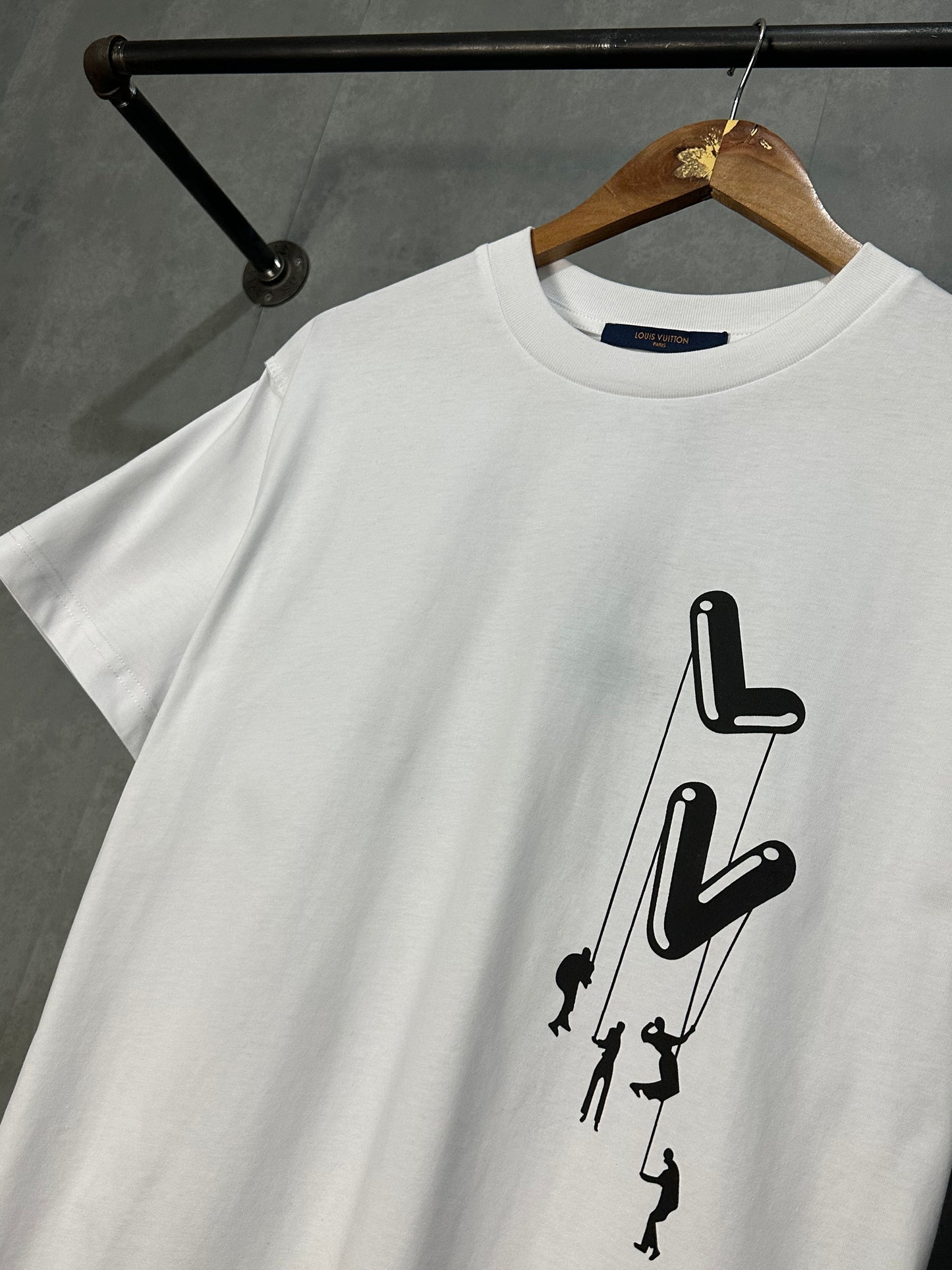 Louis Vuitton Floating T-Shirt (Whte)
