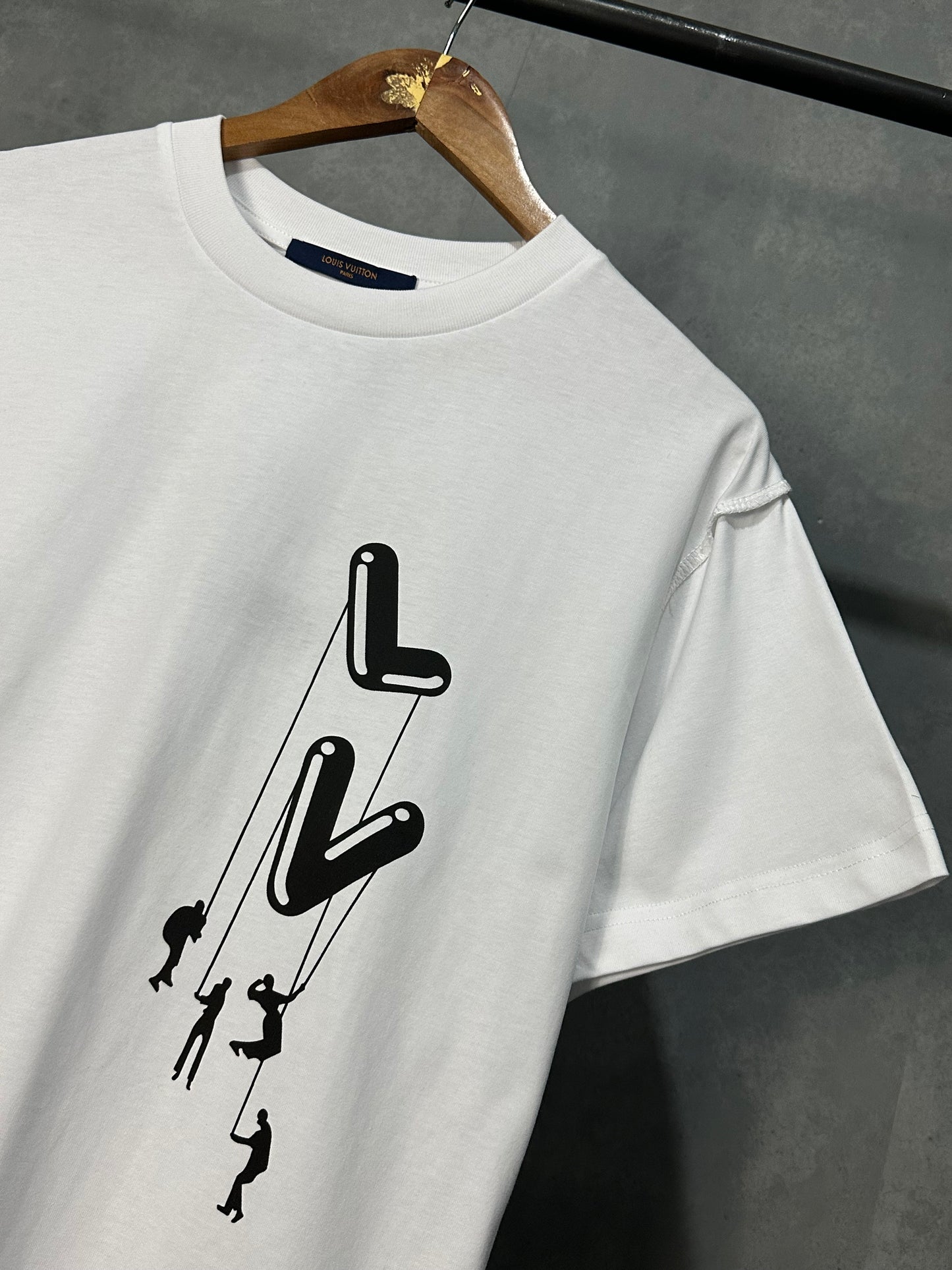Louis Vuitton Floating T-Shirt (Whte)